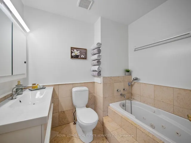 276 Spadina Rd #4, Toronto 5