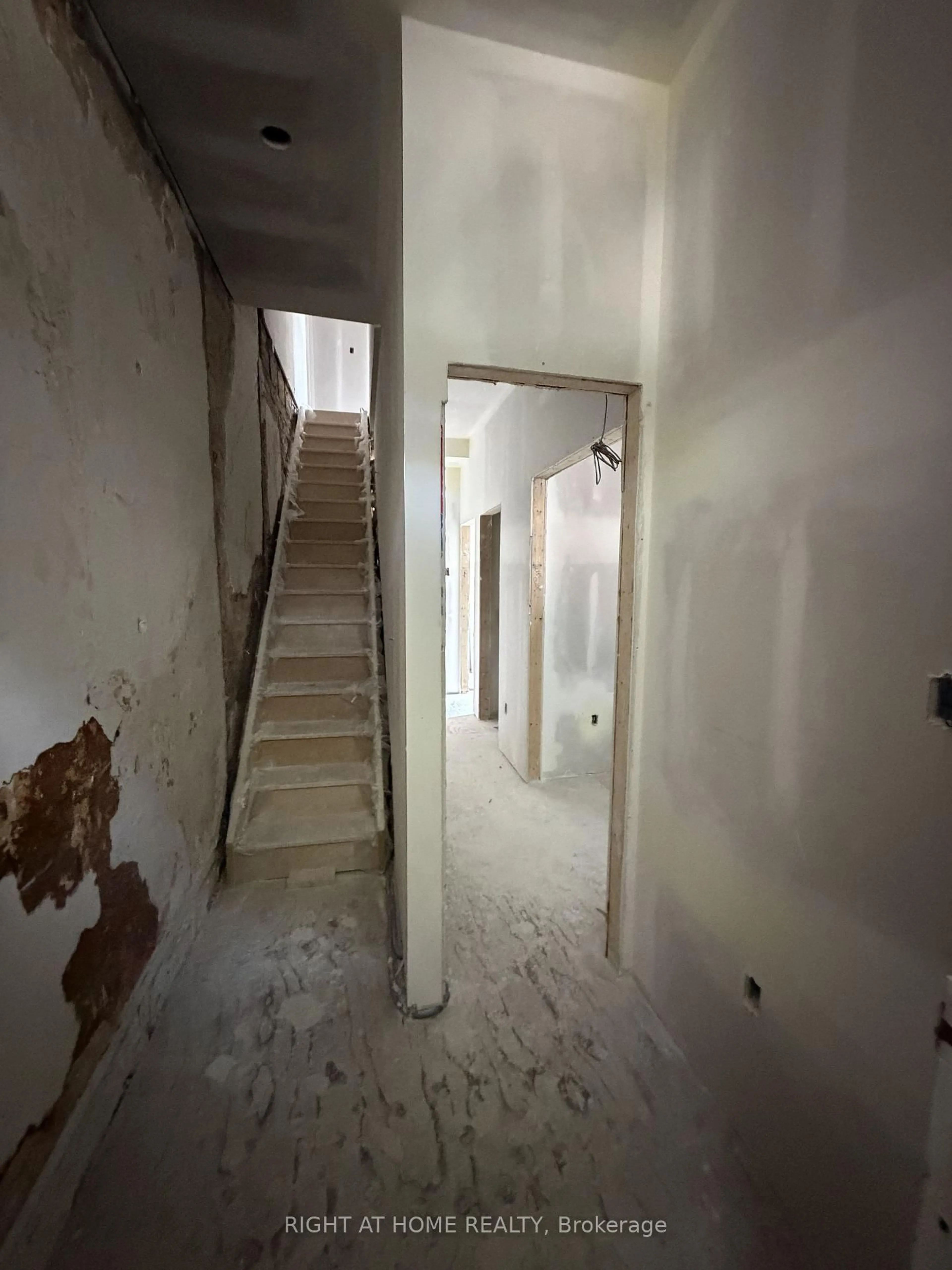 trreb/IMG-C13786680_3a75ccab-78bb-4a3d-a570-ca5156e42606-l.jpg