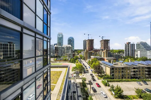 25 Broadway Ave #802, Toronto 4