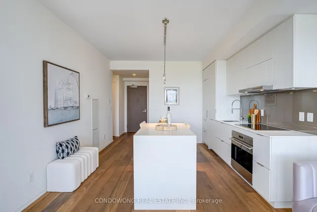 1 Bloor St #4710, Toronto 4