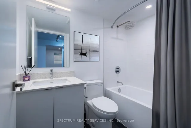 30 Tretti Way #427, Toronto 5