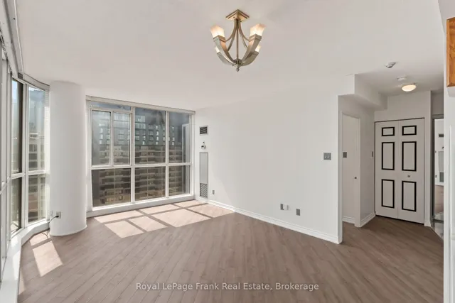 736 Bay St #2910, Toronto 5