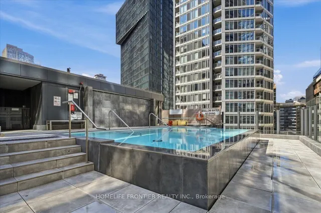 77 Shuter St #1708, Toronto 2