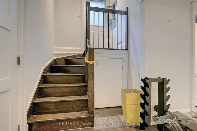 218 Cameron Ave, Toronto 2
