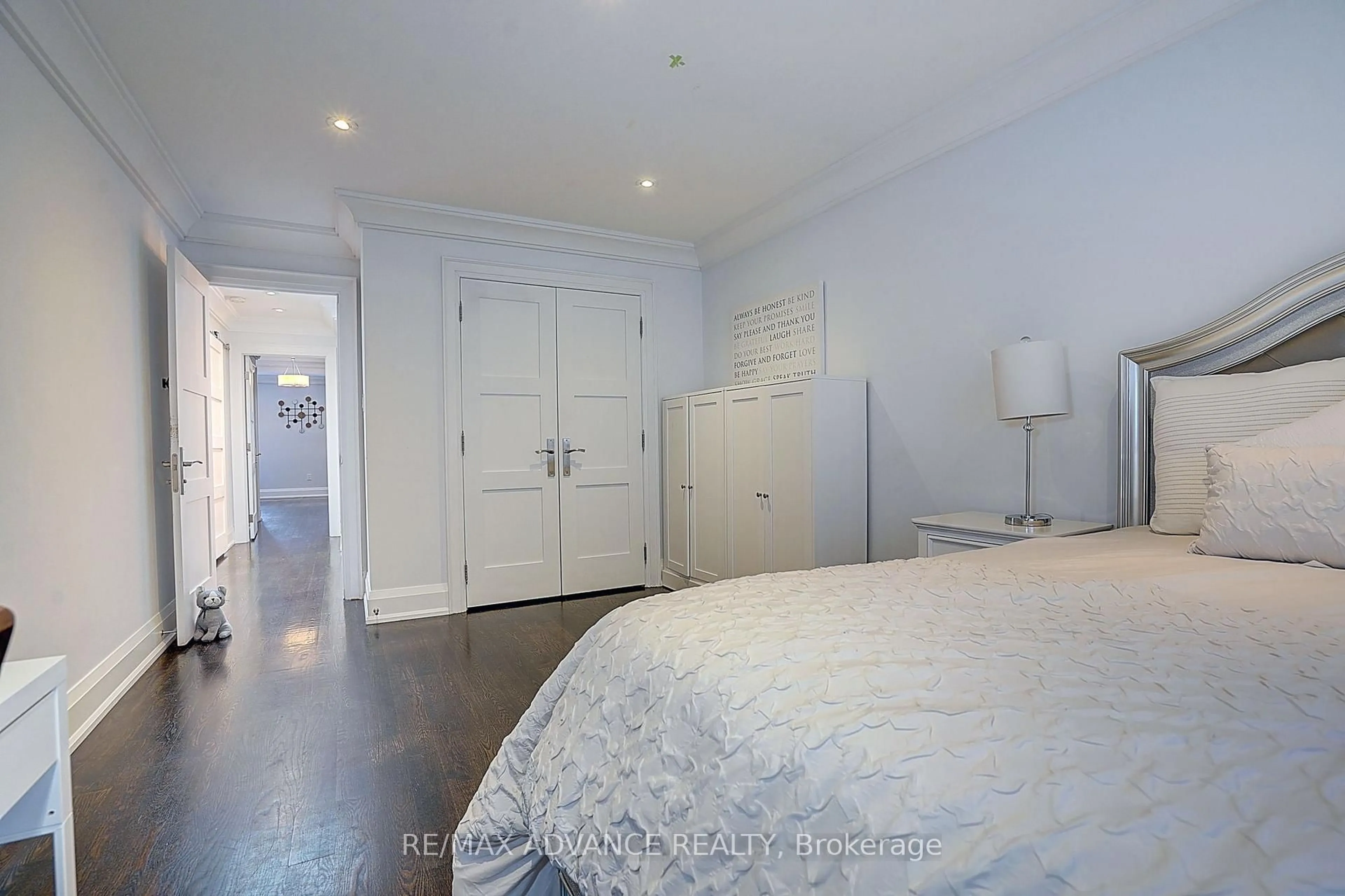trreb/IMG-C13788204_3d7ecce3-966f-42d2-8098-8aa0aec7b33b-l.jpg