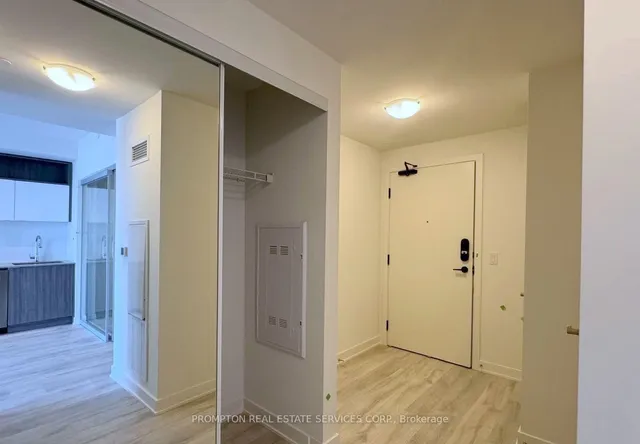 70 Princess St #2003, Toronto 4