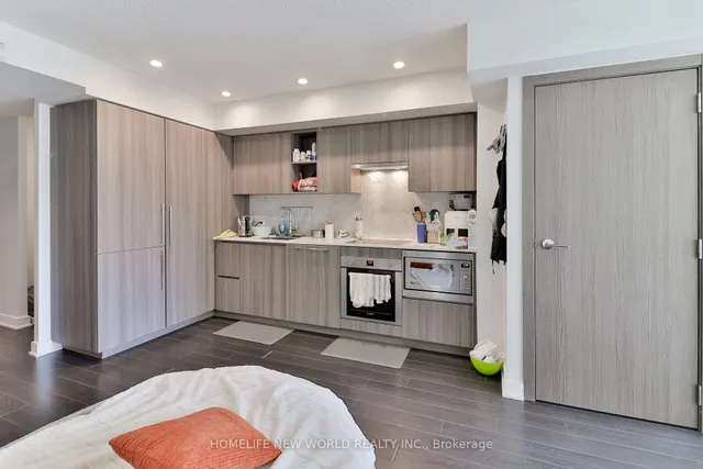17 Bathurst St #812, Toronto 2