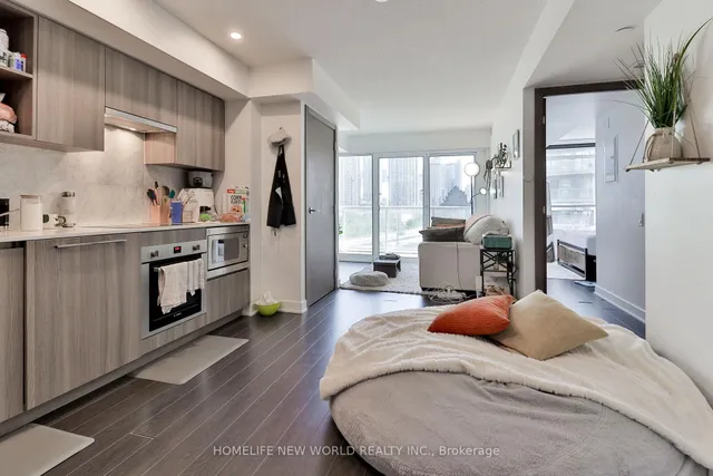 17 Bathurst St #812, Toronto 5