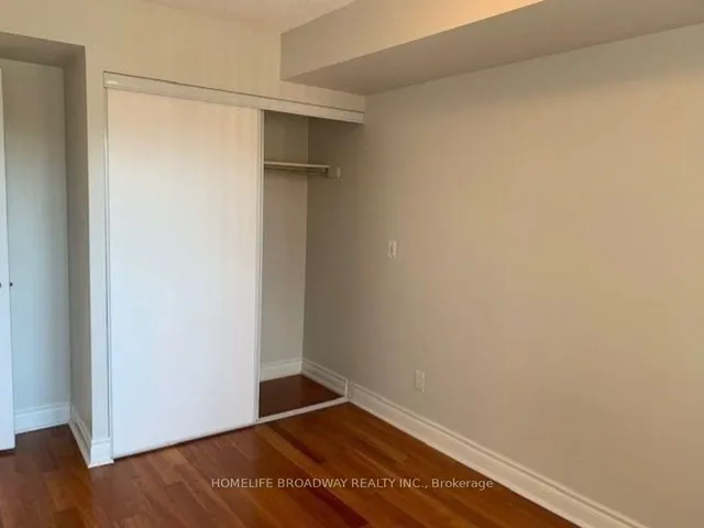 2 Clairtrell Rd #315, Toronto 5