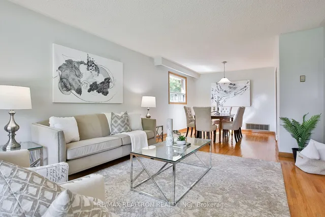 2636 Victoria Park Ave, Toronto 2