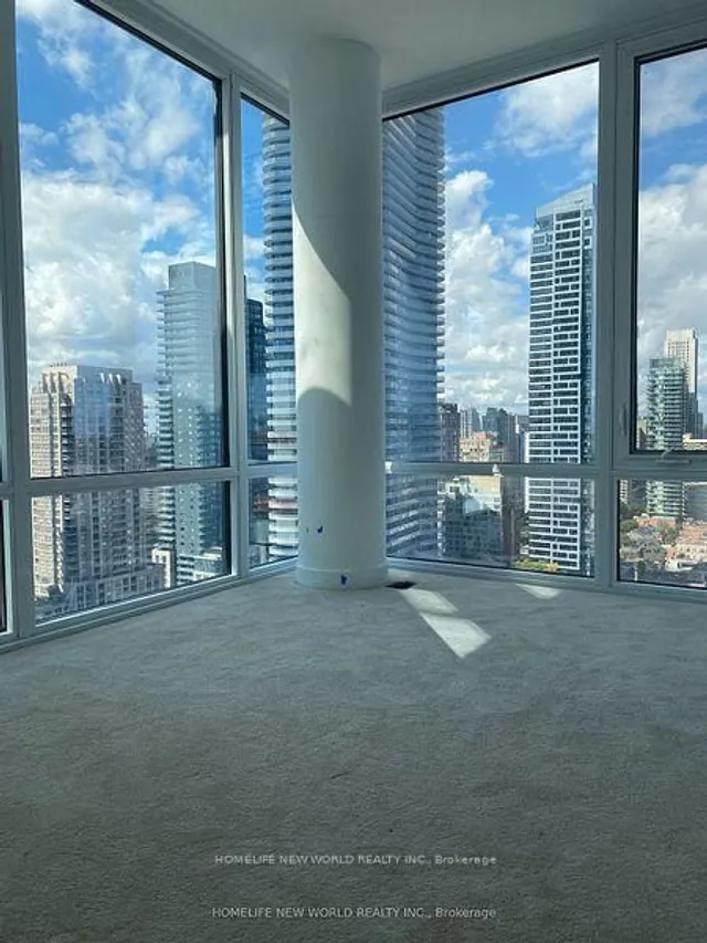 501 Yonge St #2402, Toronto 3