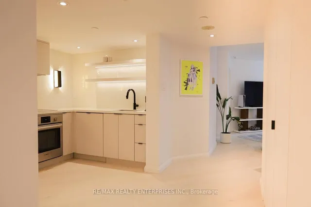 38 Elm St #600, Toronto 3