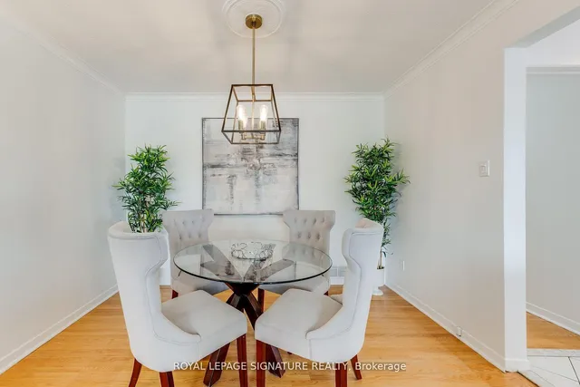 124 Edmonton Dr, Toronto 3