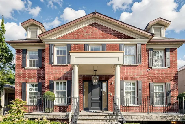 230 Hillhurst Blvd, Toronto 5