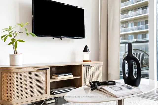 20 Richardson St #2007, Toronto 5