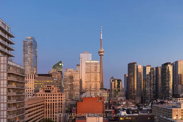 96 St Patrick St #PH8, Toronto 2