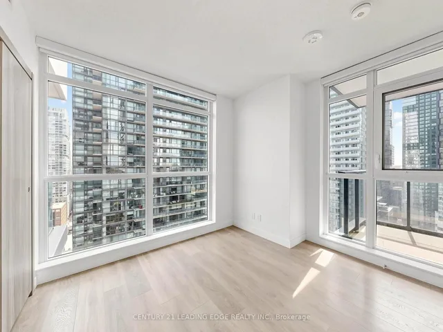 38 Widmer St #2606, Toronto 4