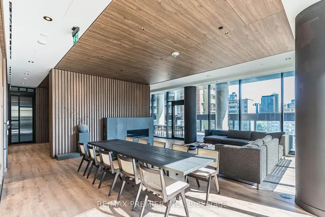 55 Charles St #3904, Toronto 2
