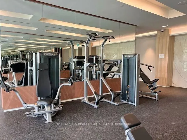 10 Oak St #2304, Toronto 3
