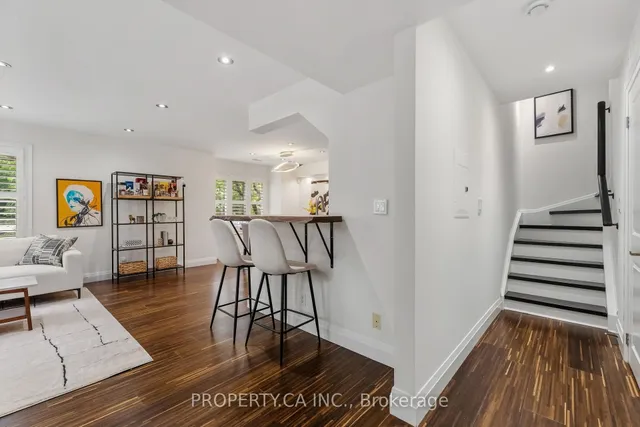 208 Niagara St #Th2, Toronto 5