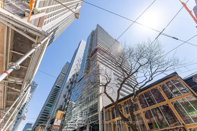 375 King St #1605, Toronto 2