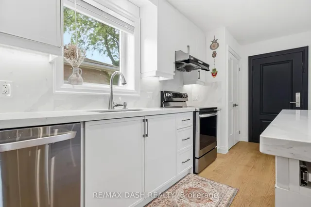 111 Gorman Park Rd, Toronto 5