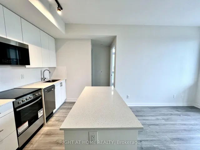 15 Ellerslie Ave #2405, Toronto 5