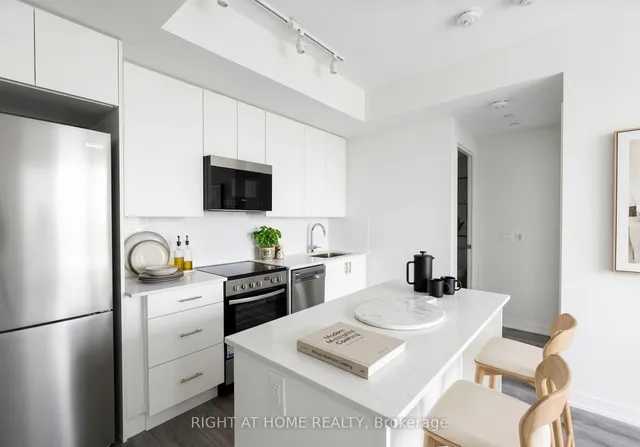 15 Ellerslie Ave #2405, Toronto 3