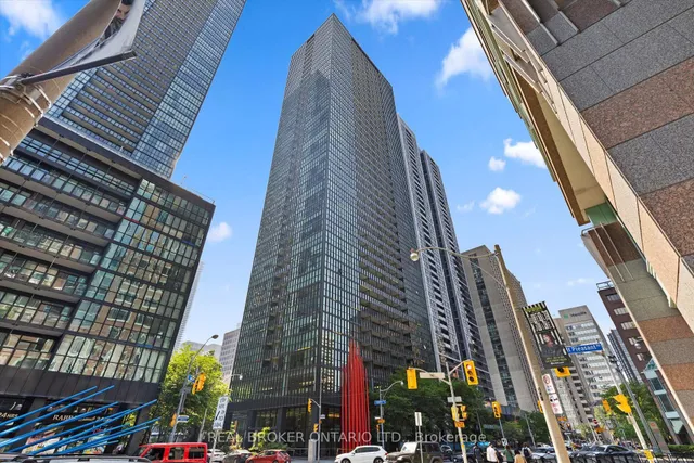 110 Charles St #4403, Toronto 5