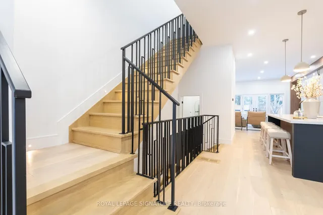 90 Johnston Ave, Toronto 5