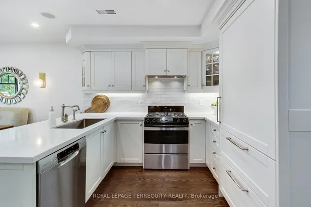 37 De Vere Gdns, Toronto 3