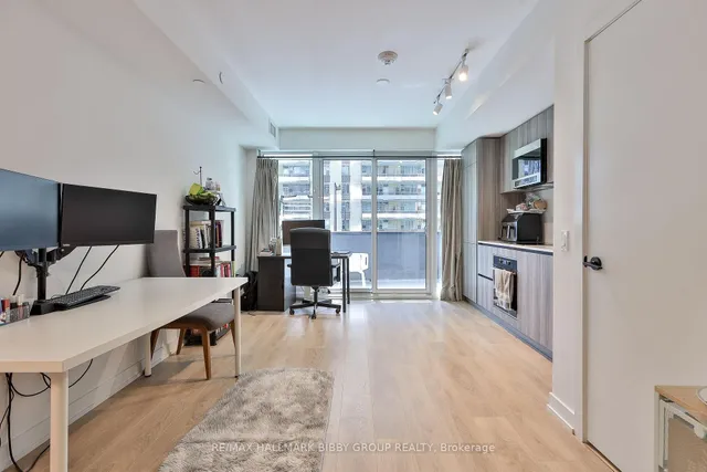 127 Broadway Ave #302, Toronto 5