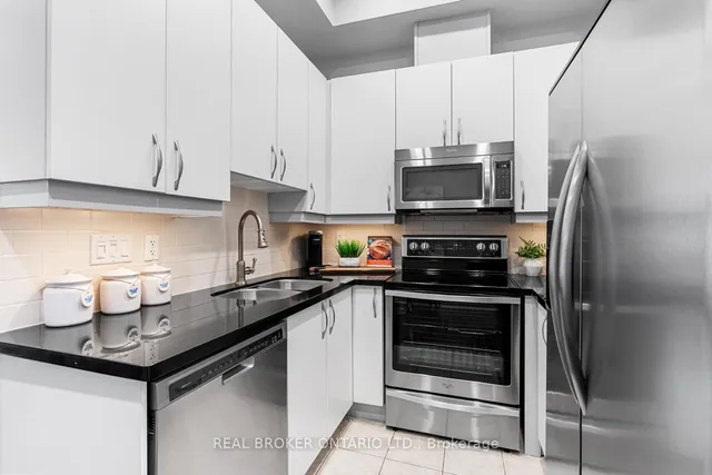 51 St Paul St, Toronto 4