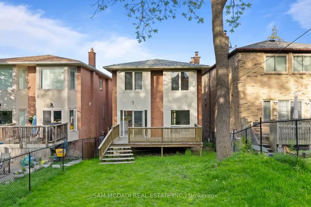 690 Oriole Pkwy, Toronto 5