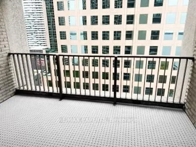 33 Harbour Sq #2233, Toronto 4