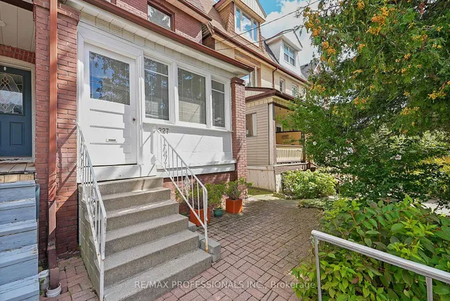 227 Montrose Ave, Toronto 2