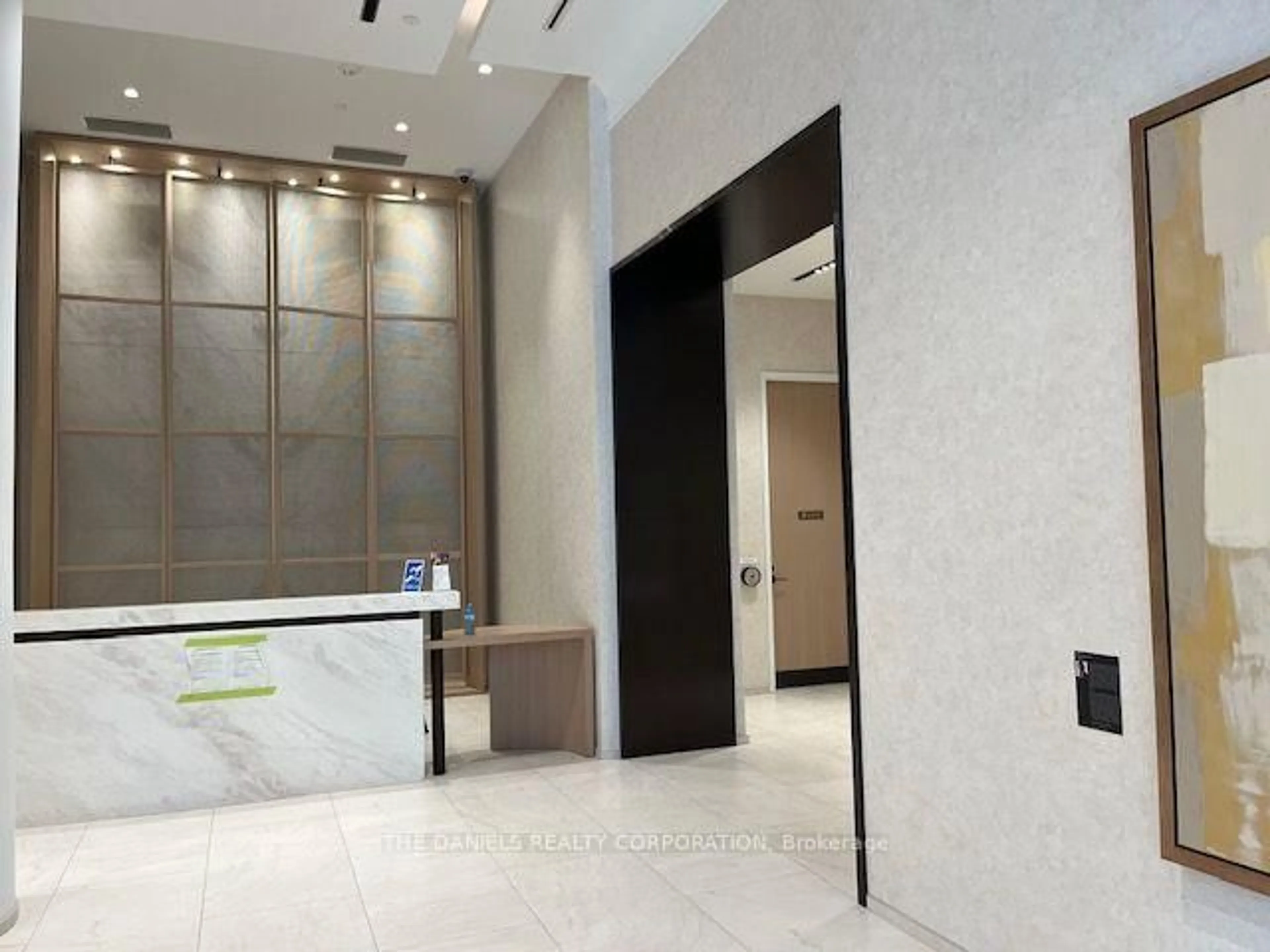 trreb/IMG-C13796972_04b1fb6b-05ee-418e-a3f4-f10016079f65-l.jpg