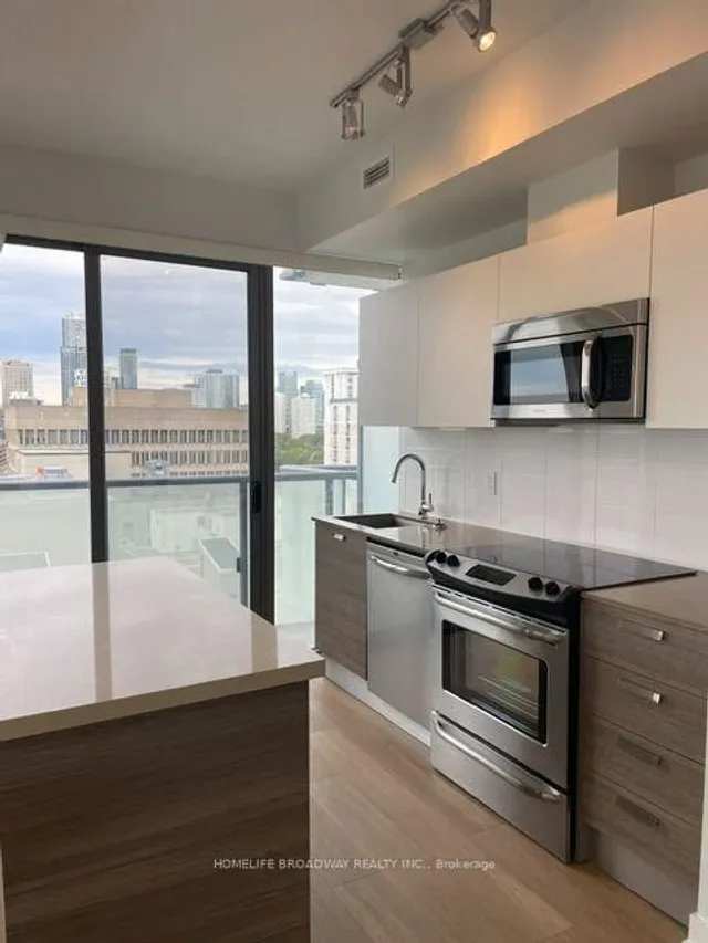 1815 Yonge St #1504, Toronto 3