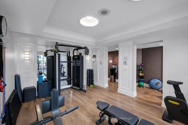 33 Delisle Ave #1004, Toronto 4