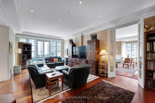 33 Delisle Ave #1004, Toronto 5