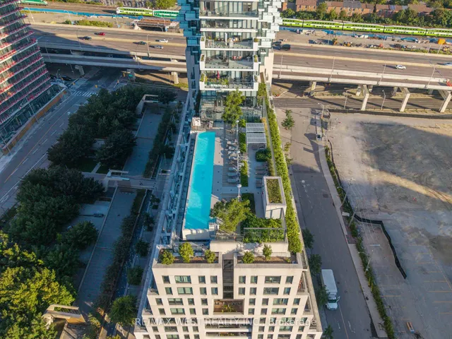16 Bonnycastle St #2002, Toronto 5