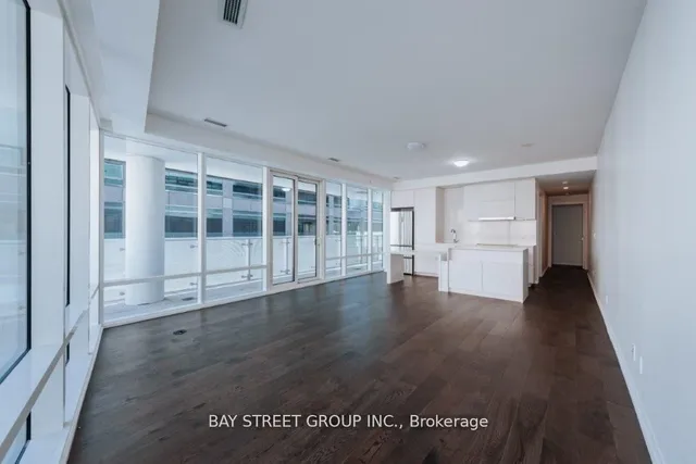 1 Bloor St #326, Toronto 2