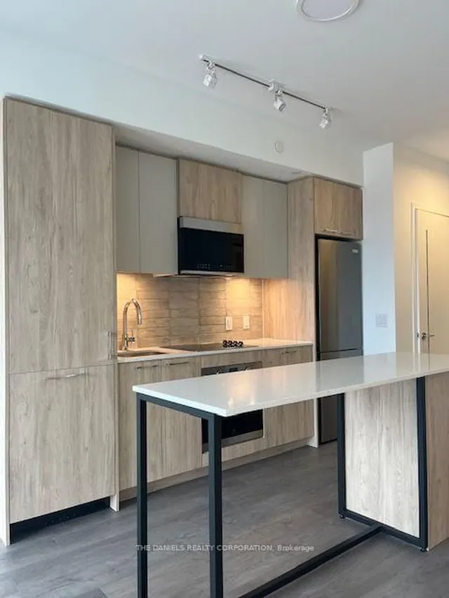10 Oak St #410, Toronto 4