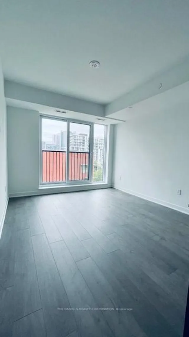 10 Oak St #410, Toronto 5