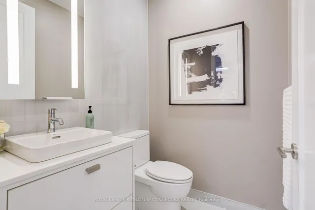 115 Denison Ave #107, Toronto 5