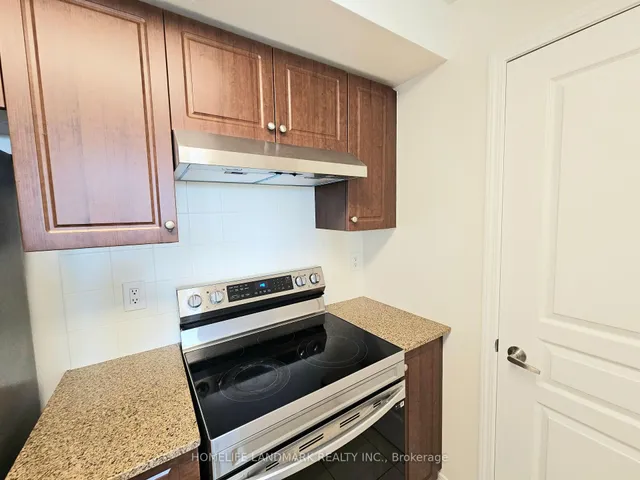 503 Beecroft Rd #812, Toronto 4