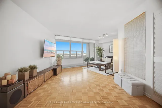 60 Pavane Linkway Way #1416, Toronto 5