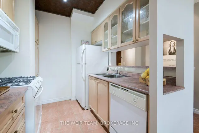135 Maitland St #202, Toronto 2