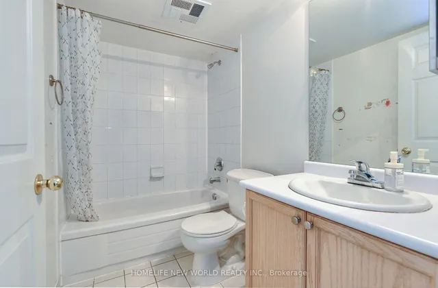 18 Parkview Ave #811, Toronto 5