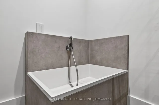 228 Glen Rd, Toronto 4